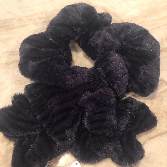 NWT Scarf Blue and Black - Picture 2 of 5